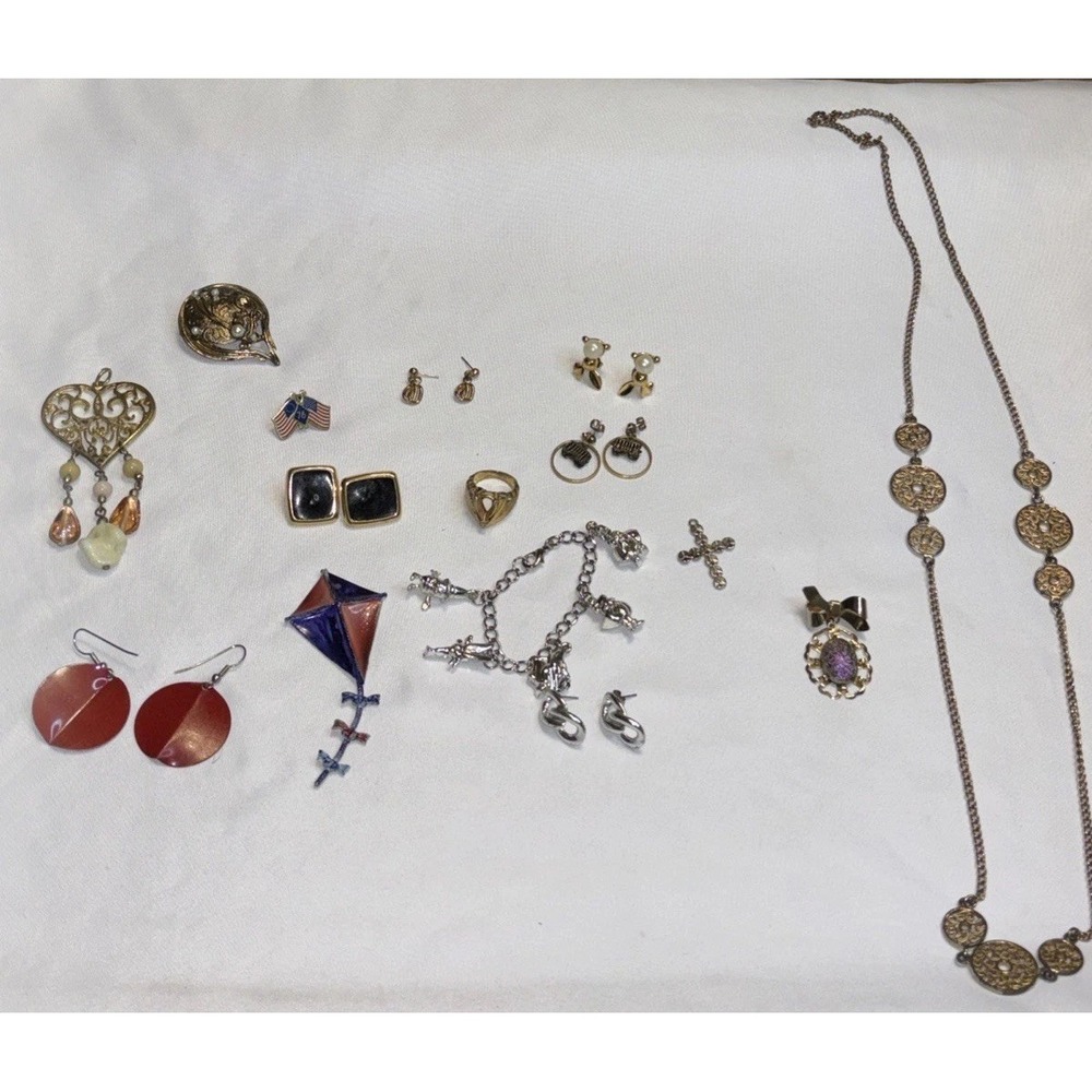 Vintage Jewelry Lot 15pcs Necklace Earrings Pins Bracelet Mixed Gold Tone